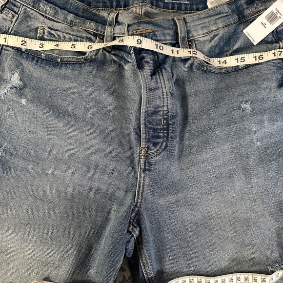 NWT Old Navy Extra-High Wasted Button-Fly Ripped Cut-Off Straight Ankle Jeans - Picture 4 of 7
